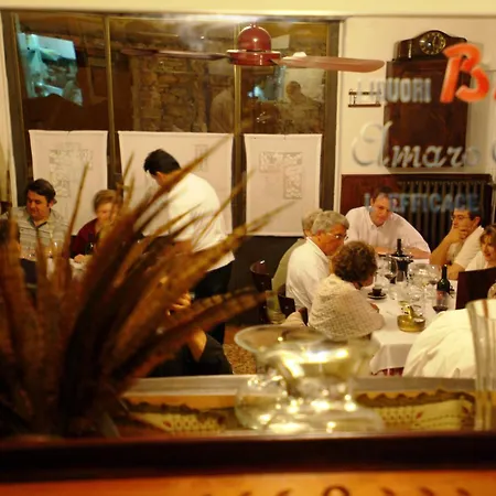 Amerigo לינה וארוחת בוקר